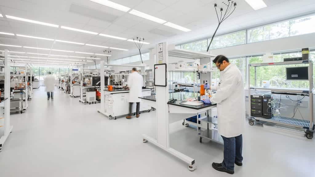 Thiết kế phòng Lab tiêu chuẩn: 5 nguyên tắc ngầm cần biết!