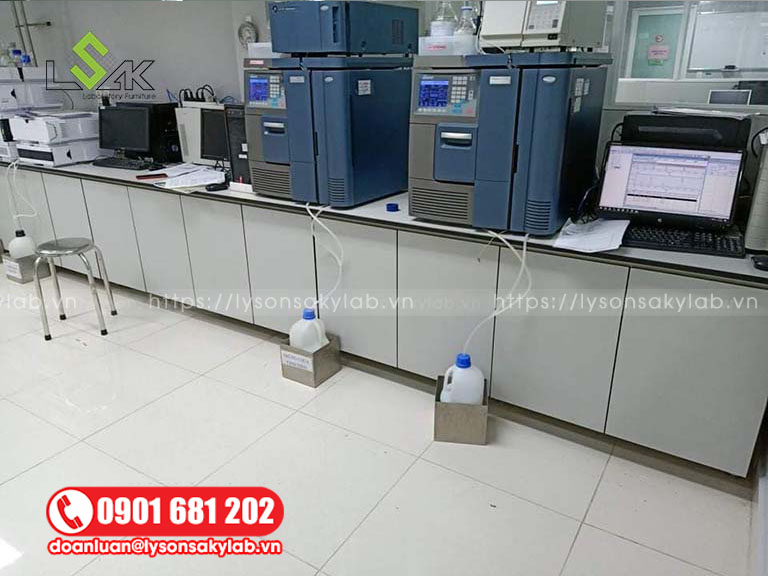 Ban thi nghiem ap tuong bang Phenolic Relab HPL