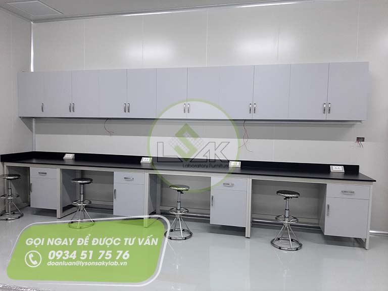 Bàn thí nghiệm áp tường trang trại bò sữa công nghệ cao Vinamilk