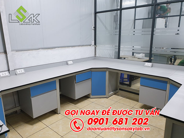Bàn thí nghiệm áp tường nội thất phòng thí nghiệm môi trường