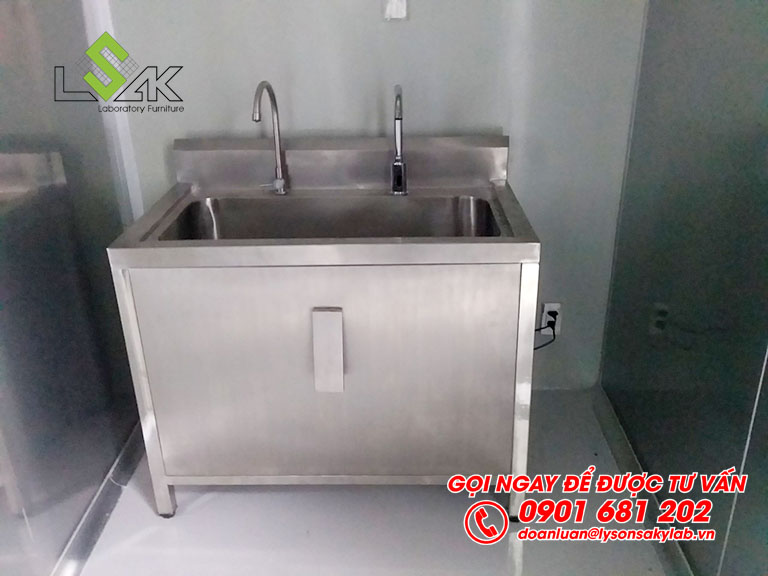 Chậu rửa inox phòng sạch nhấn gối