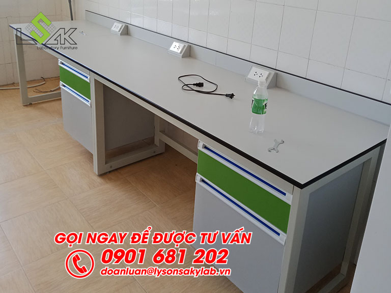 Bàn thí nghiệm áp tường phòng thí nghiệm Trạm nghiên cứu thực nghiệm KH&CN
