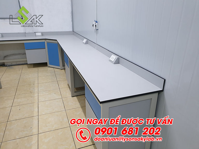 Bàn thí nghiệm áp tường nội thất phòng thí nghiệm môi trường