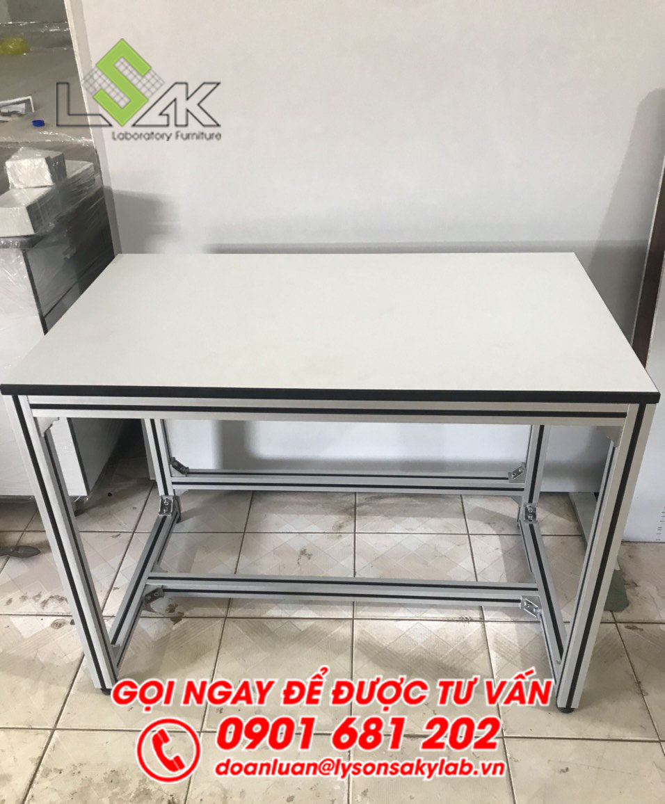 Bàn thao tác khung nhôm định hình