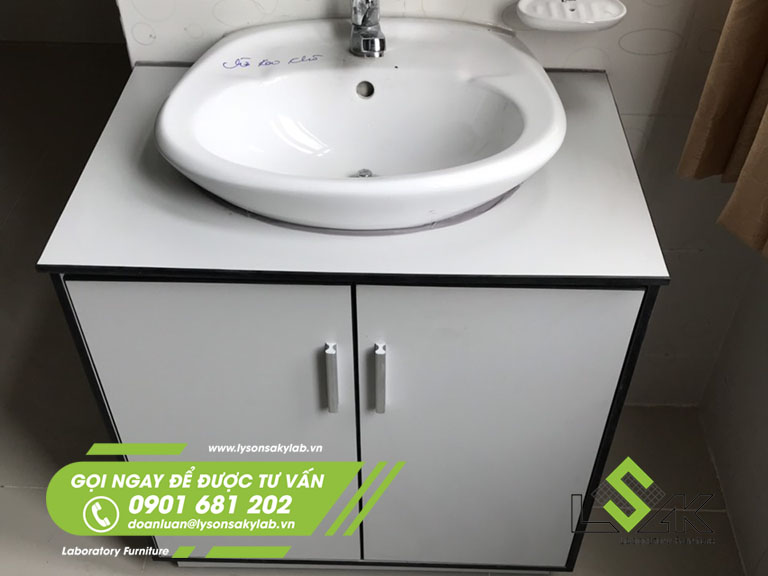 Lavabo chậu rửa mặt nội thất Khoa xét nghiệm Bệnh viện Quốc tế Mỹ AIH