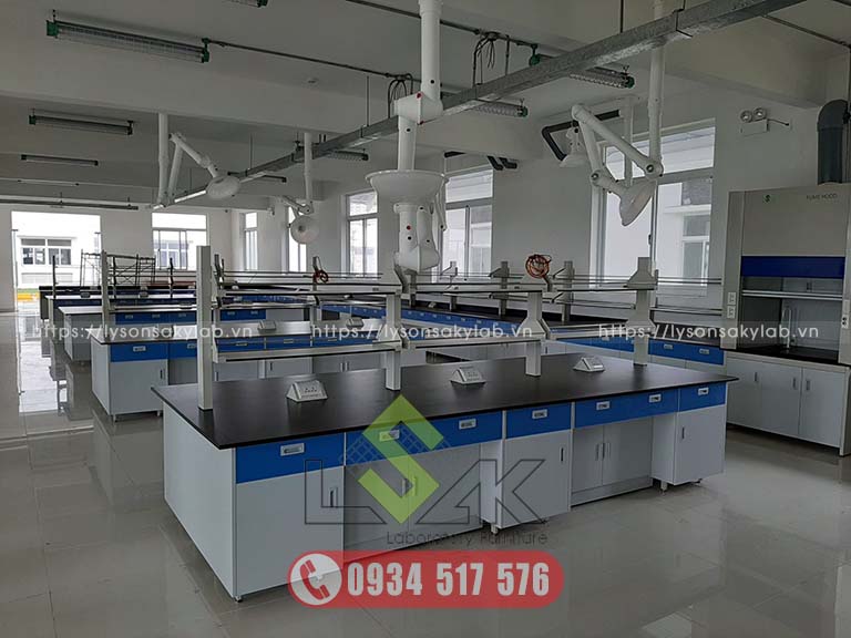 Thi công lắp đặt chụp hút khí di động phòng thí nghệm Great World Ink & Paint Co., Ltd