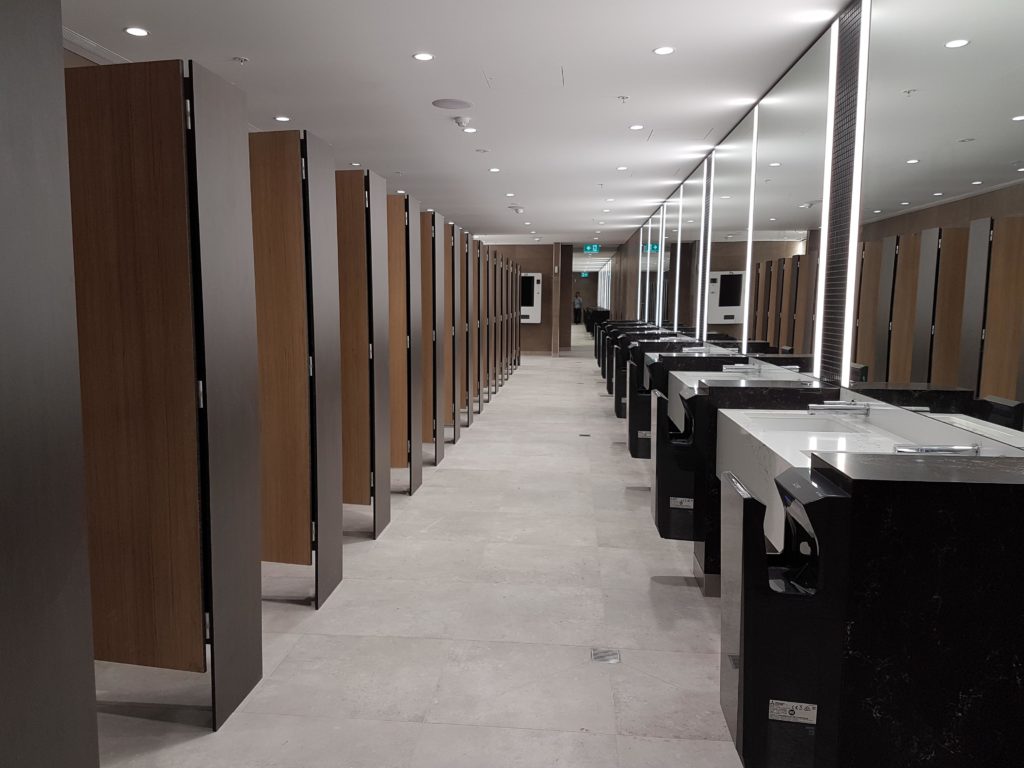 Vách ngăn vệ sinh Compact HPL vân gỗ
