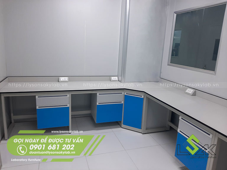 Bàn thí nghiệm áp tường hình chữ L kích thước (3850+2100)x750x800mm
