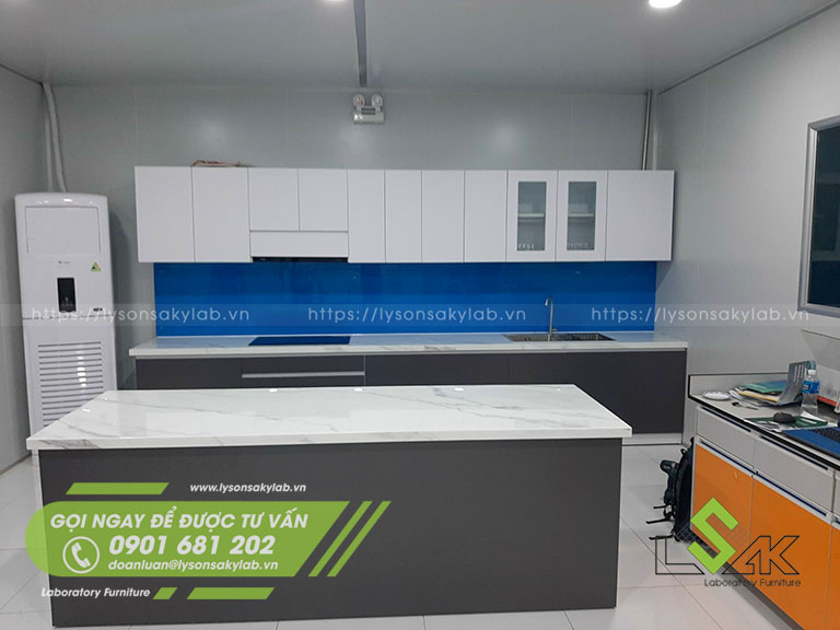 Tủ bếp hộc tủ bằng ván MDF phủ melamin, phụ kiện bản lề giảm chấn