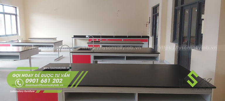 Thi công nội thất phòng thí nghiệm Trường Ngô Thời Nhiệm