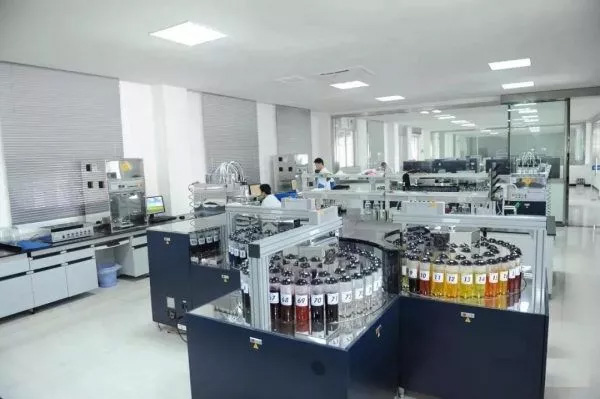 Phòng thí nghiệm của nhà máy nhuộm