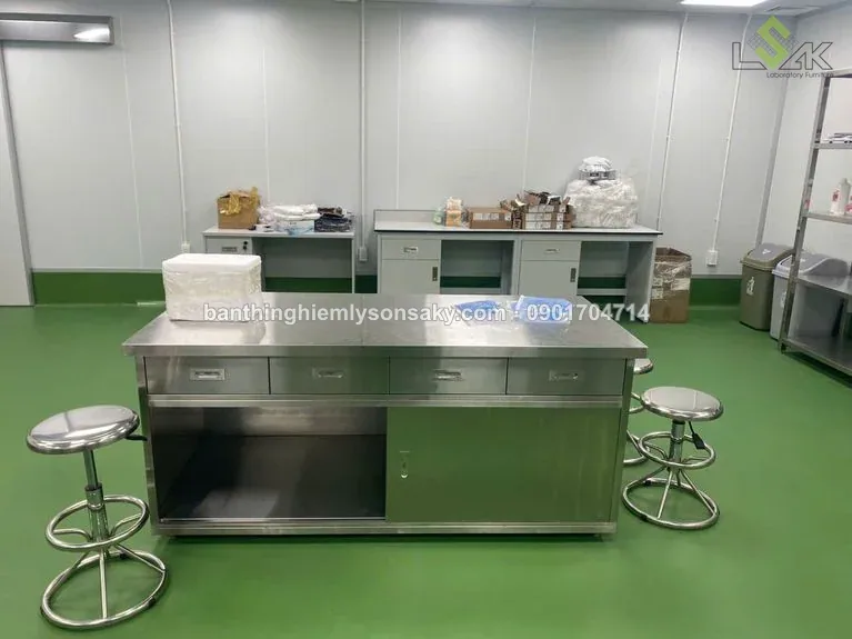 Bàn thí nghiệm inox