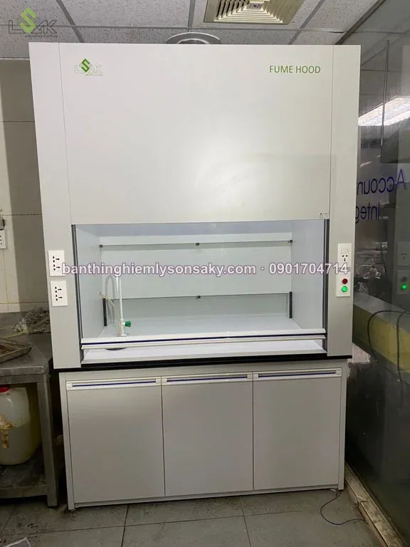 Tủ hút khí độc bằng phenolic thi công thực tế