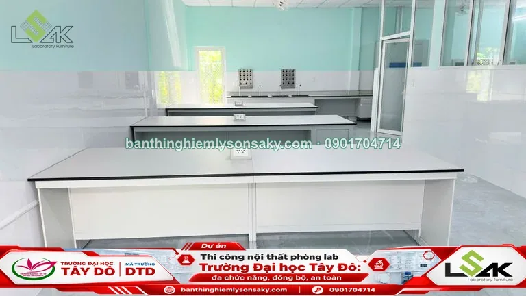 Bàn thí nghiệm trung tâm