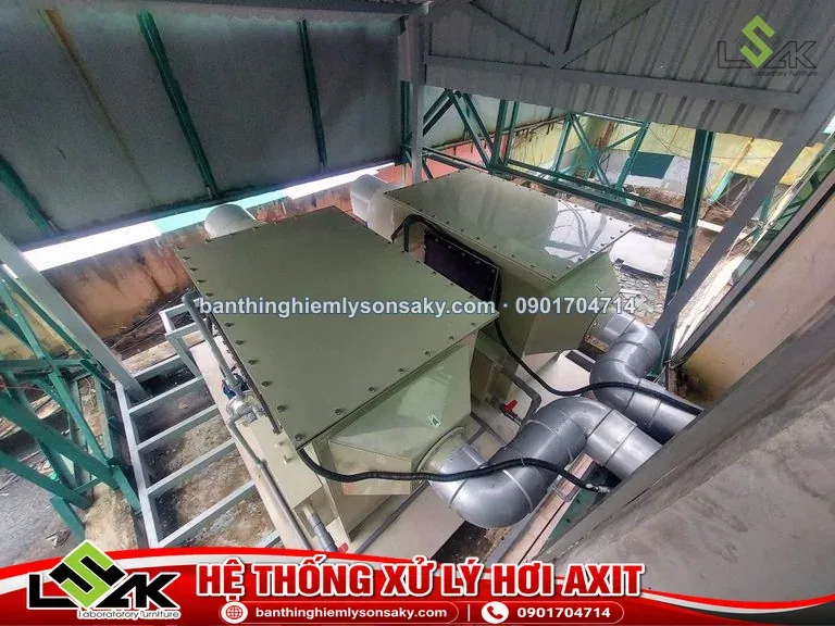 Hệ thống xử lý hơi axit thi công thực tế