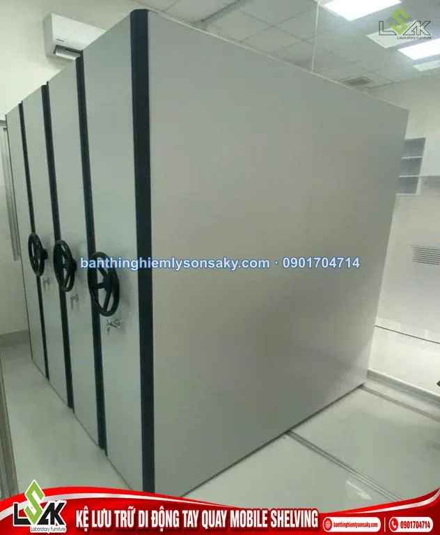 Kệ lưu trữ di động tay quay Mobile Shelving thi công thực tế