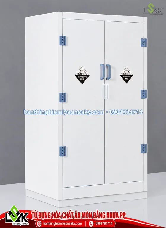 Tủ đựng hóa chất ăn mòn bằng nhựa PP thi công thực tế